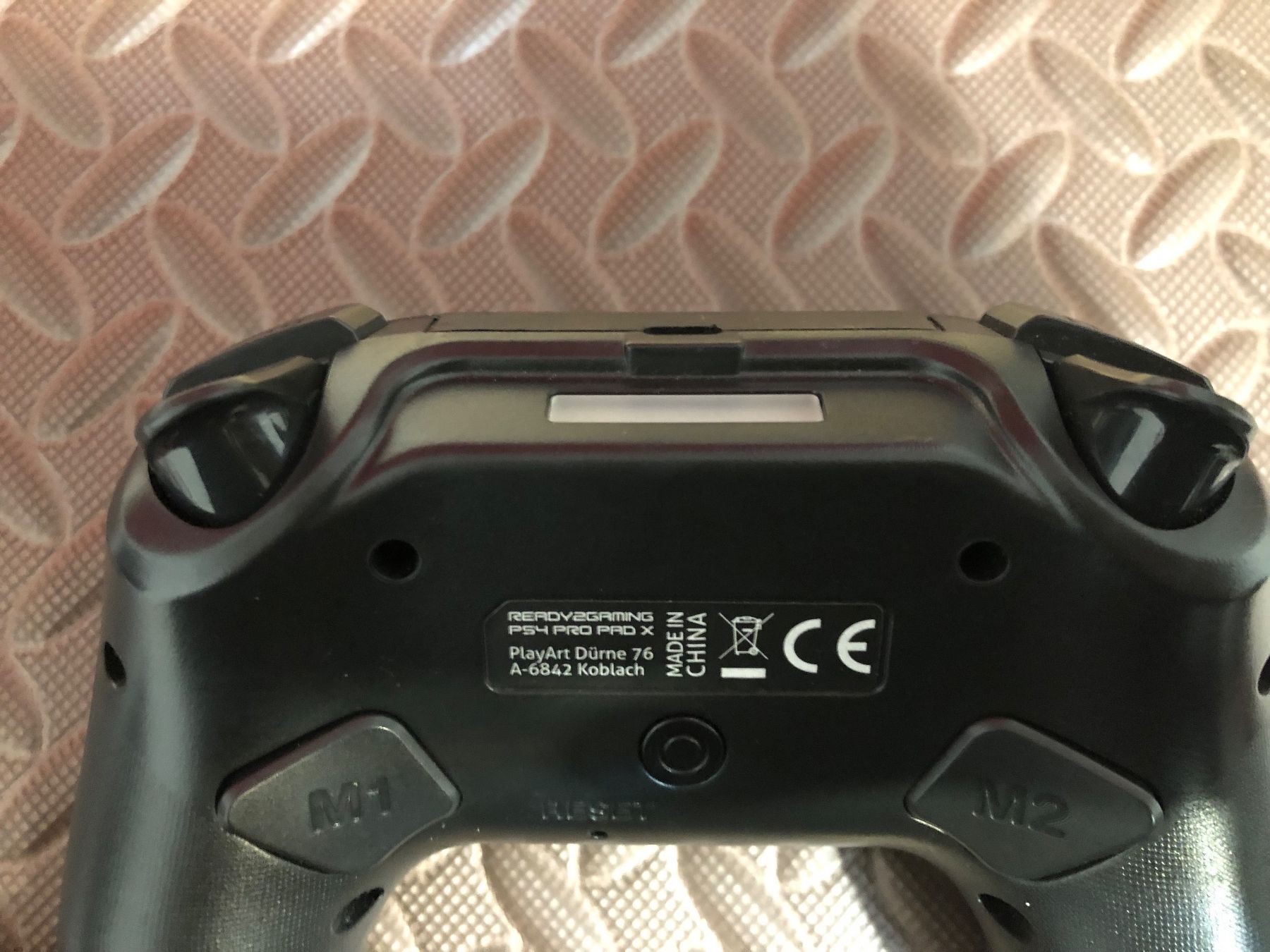 Controller: PS4 Pro Controller – Usato da Bürglen TG venduto da Ryzen717 2