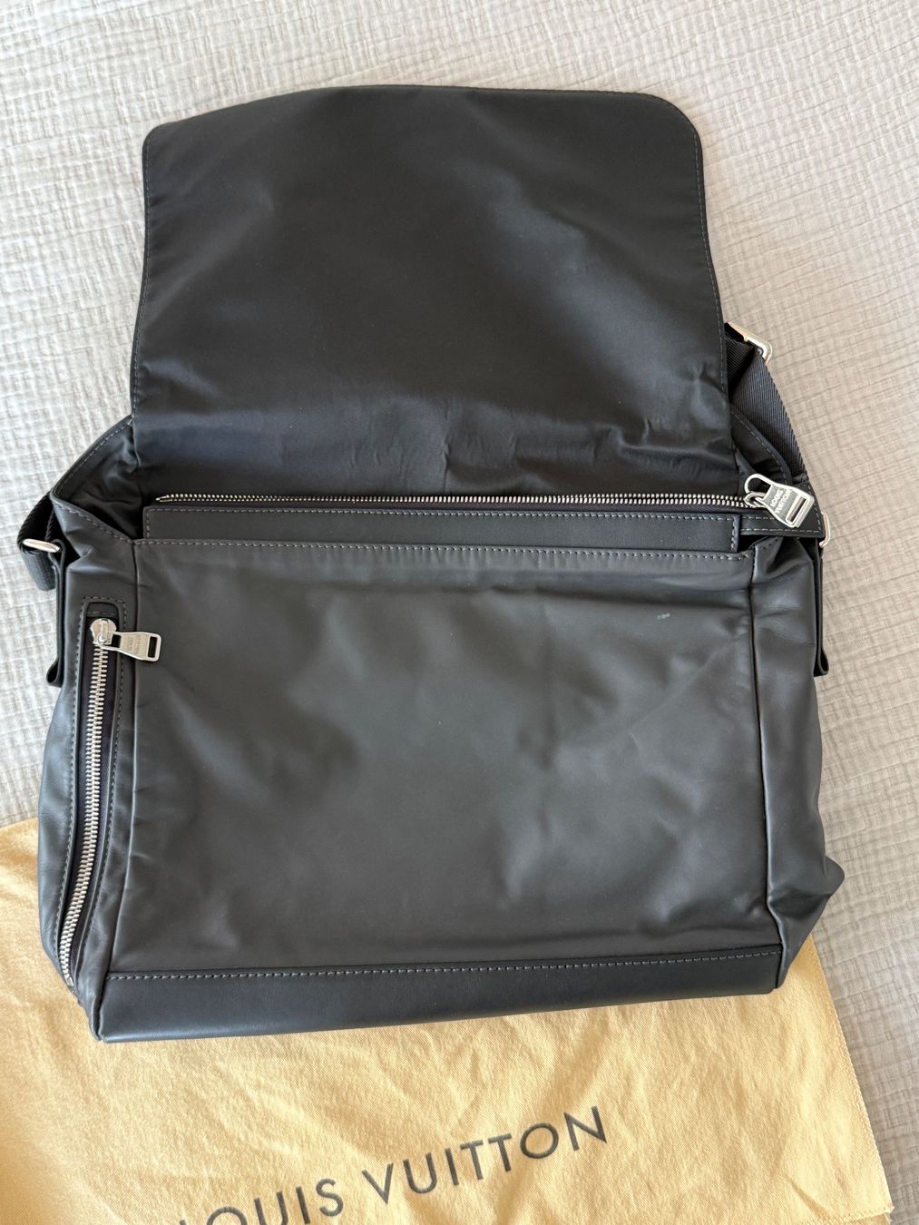 Louis Vuitton Sacs: Louis Vuitton Messenger Bag, Americas Cup, 2017. – D'occasion à Zürich par geo_rslt 6
