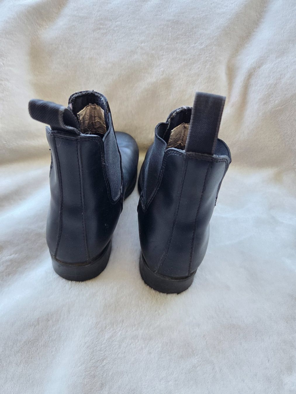 Chaussures hommes: Bottines d'équitation caoutchouc noir EU 36 -37 – D'occasion à Gland par Vee_0 4