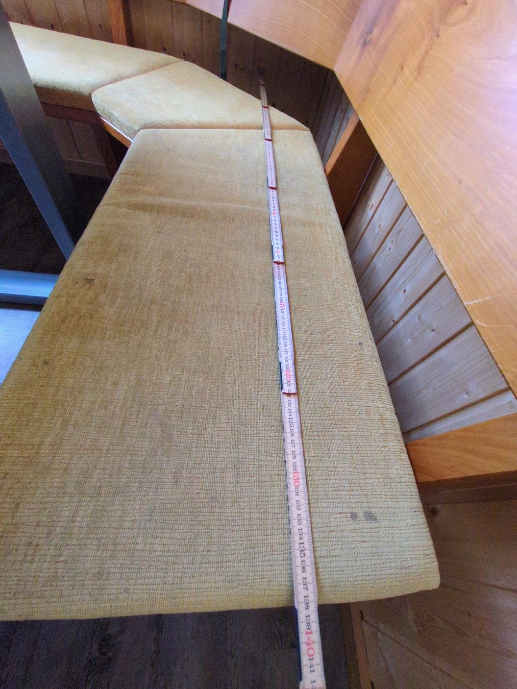 Panchine: Eckbank mit Tisch – Usato da Wattwil venduto da Flugplatzmuser9630 1