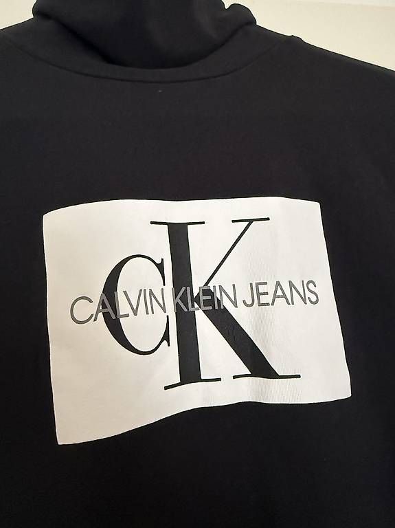 Calvin Klein Top: Calvin Klein Longsleeve Gr. M – Usato da Zürich venduto da My_little_boutique 1
