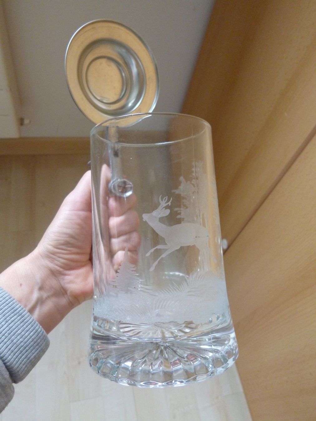 Bicchieri: Bierkrug mit Metall (oder zinn ?) Deckel – Usato da Dättlikon venduto da Mamakuga 1