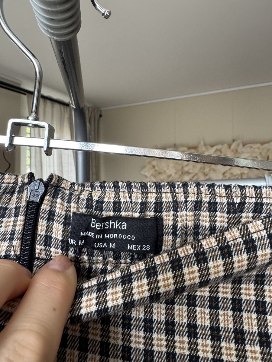 Bershka Gonne: Bershka Rock Grösse M – Usato da Küsnacht ZH venduto da pup_culture 1