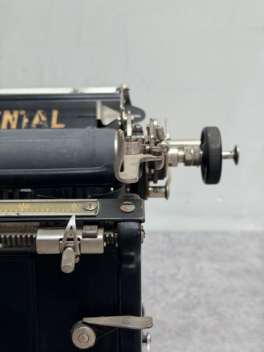 Continental Macchine da scrivere: Machine à écrire de bureau Continental – Usato da Bulle venduto da ABELiAM 3