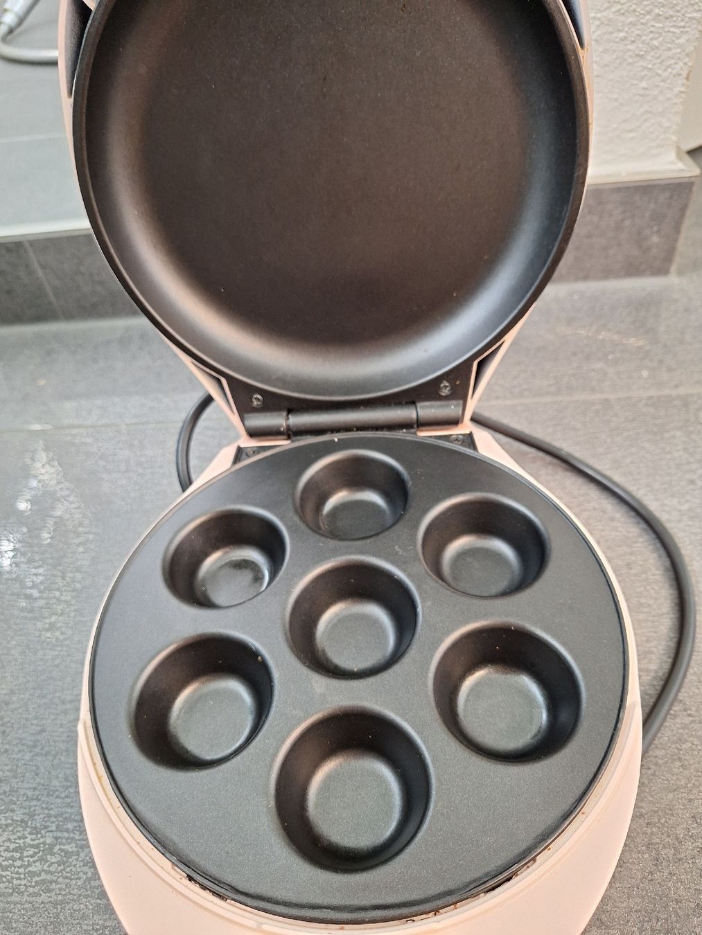 SilverCrest Küchengeräte: Silvercrest Cupcake Maker, pink – Gebraucht aus Sursee von Schuepbi 2