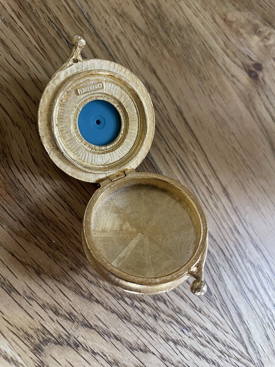 Behälter & Ähnliches: Pillendose – Gebraucht aus Flawil von Naphtali 3