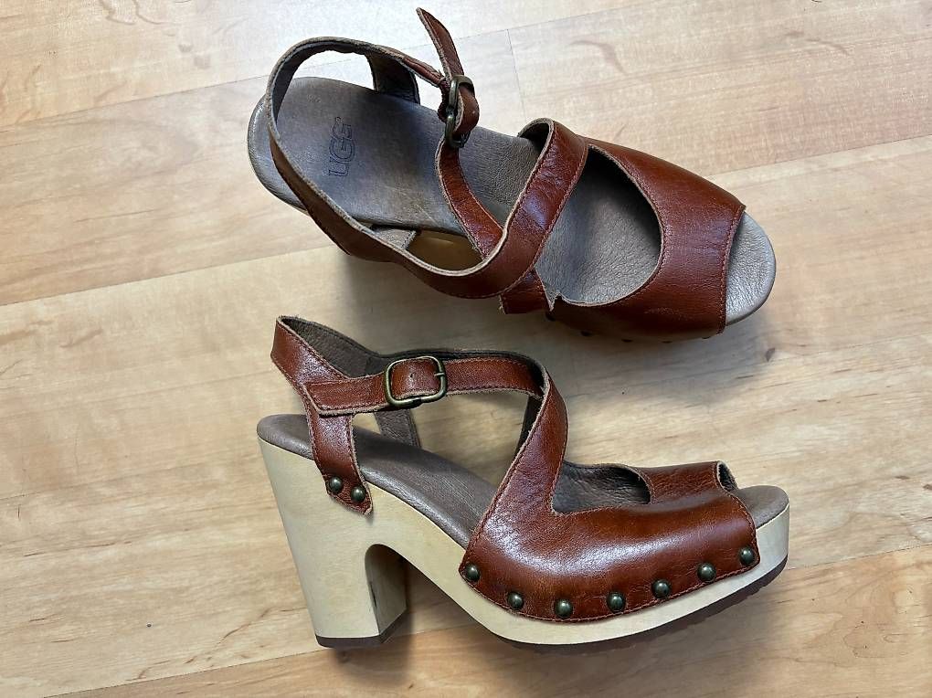 Ugg Damenschuhe: Wie neu: Soft-Clocks UGG Gr. 36/37 – Neu (gemäss Beschreibung) aus Willisau von ani_gtk8