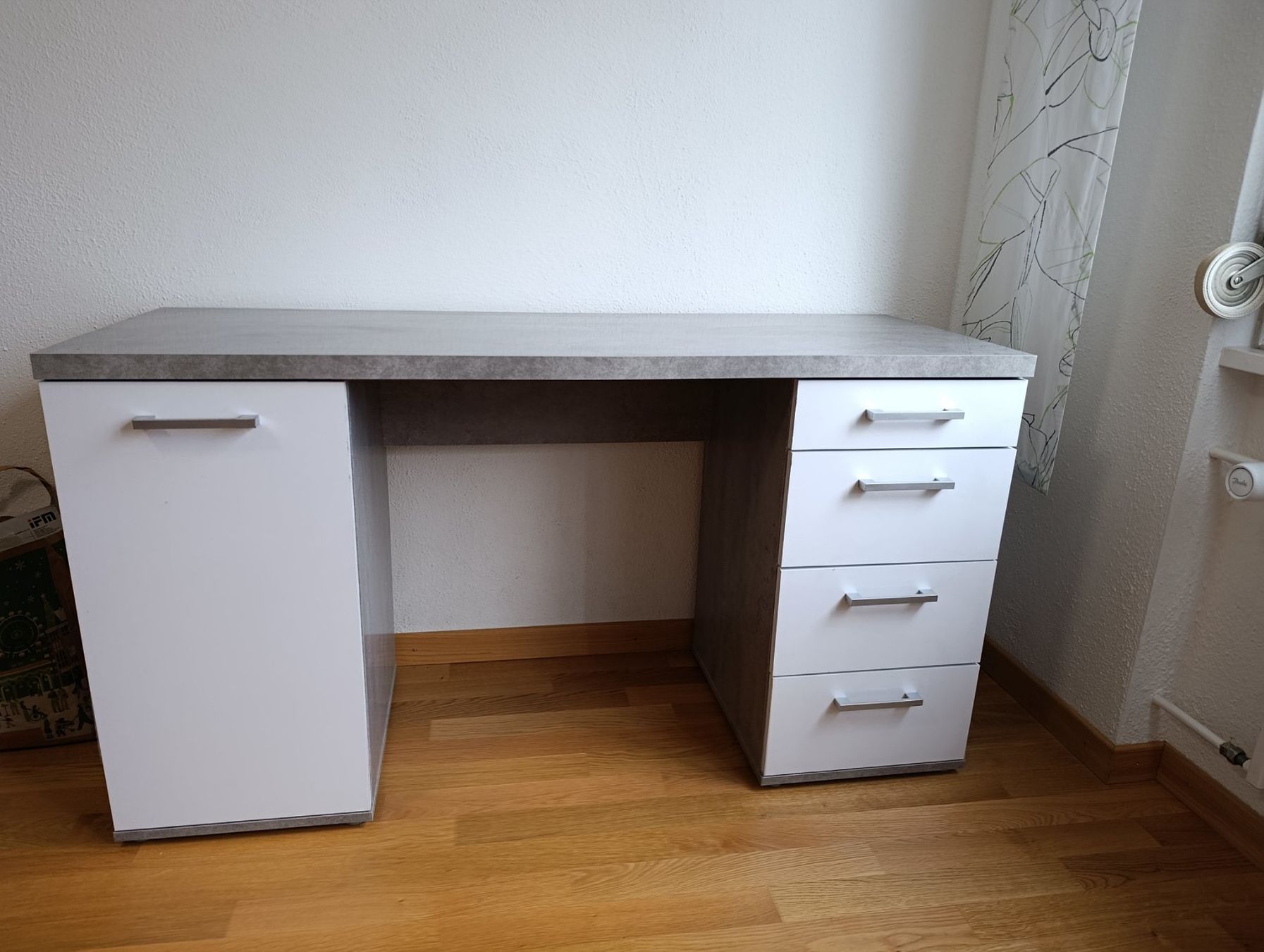 Conforama Scrivanie: Kinderschreibtisch – Usato da Wittenbach venduto da tho_7jhr