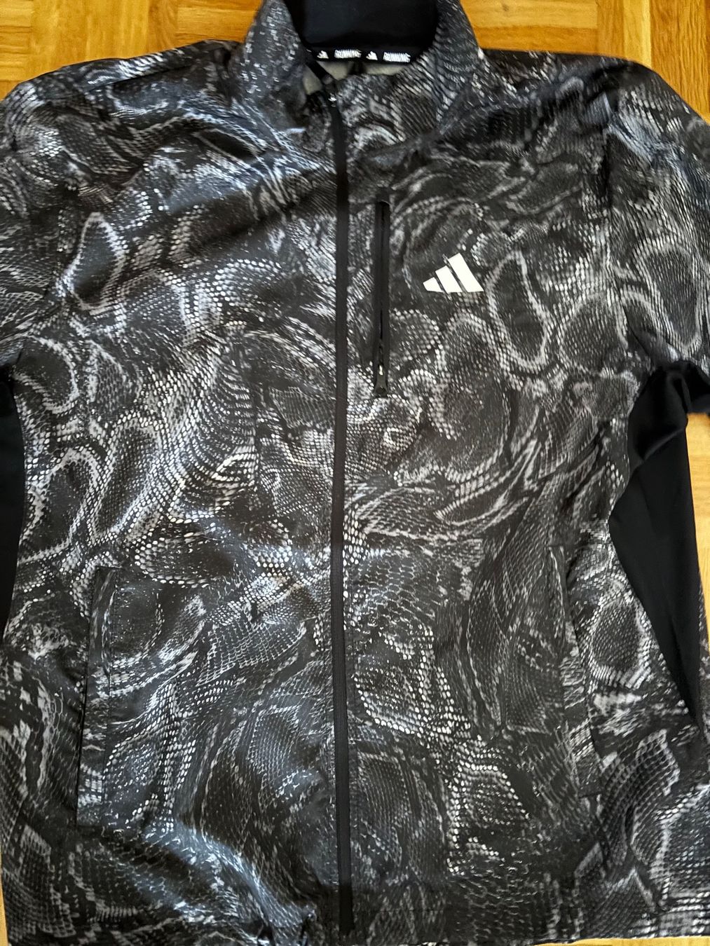 Adidas Jacken: ADIDAS Own The Run Excite WIND. RDY Jacke – Gebraucht aus Zürich von CallMeAppetite 1