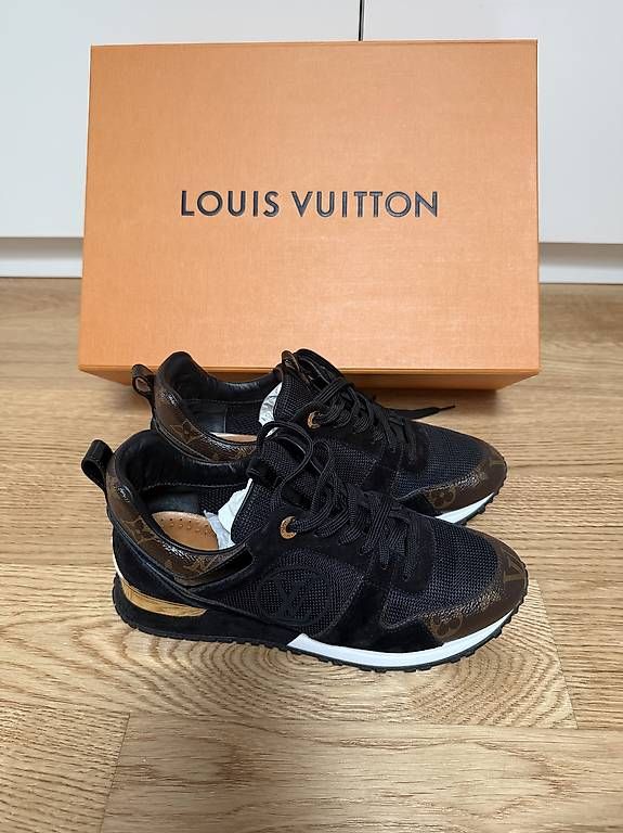 Louis Vuitton Chaussures femmes: Basket LV original – D'occasion à Crissier par severine79 1