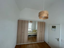 Grosser Schrank (Ikea)