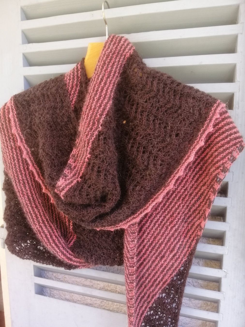 Foulard & Sciarpe: Schultertuch "Himbeerschoko" mit Alpaca     NEU – Nuovo (secondo la descrizione) da Langenthal venduto da Handstrick 2