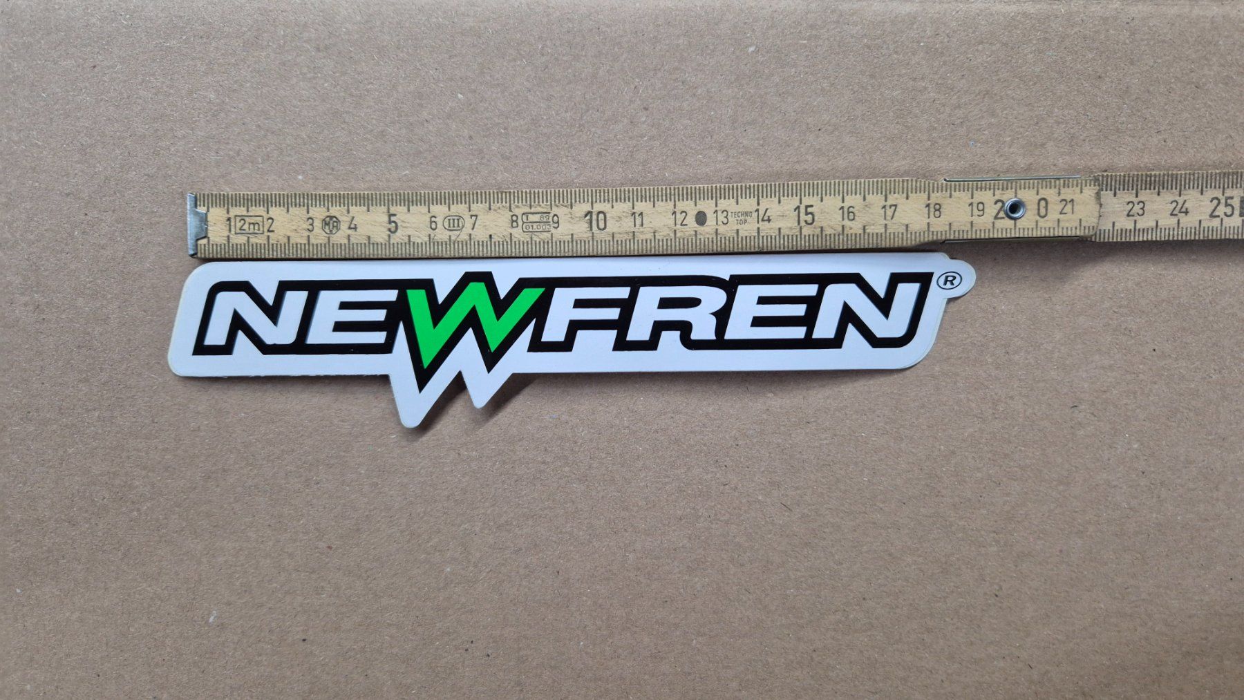 Sticker: Sticker mit Aufdruck Newfren "Gross" – Nuovo (secondo la descrizione) da Worb venduto da peugeot85