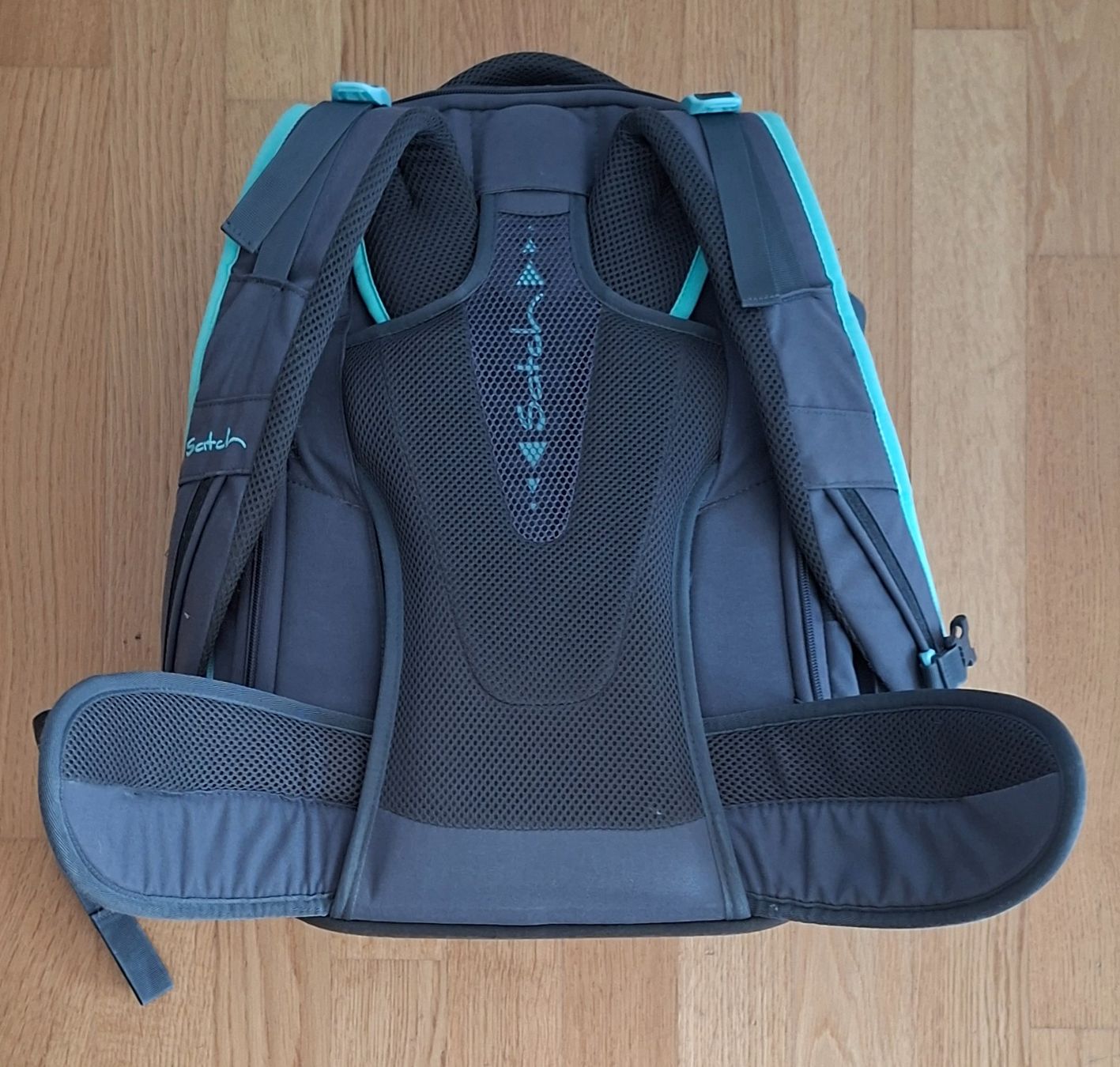 Zaini: Satch Schulrucksack grau/mint – Usato da Güttingen venduto da DeniseBaumann 3