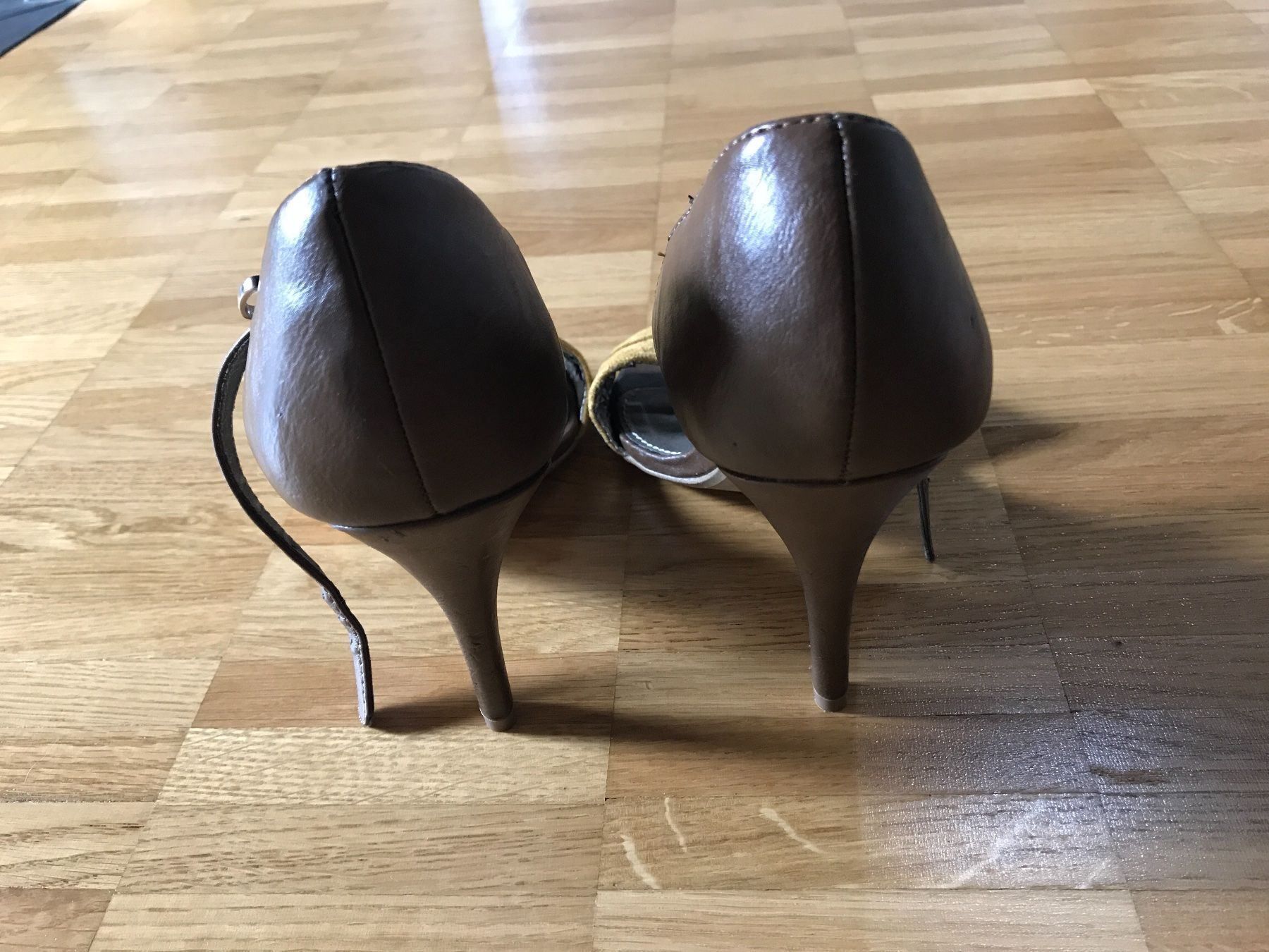 Scarpe da donna: Sandalen Gr 38 – Usato da St. Margrethen SG venduto da kellenbh 1
