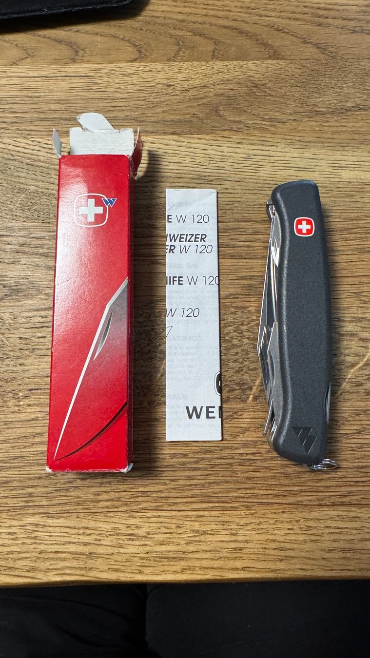 Wenger Coltelli tascabile: Wenger Sackmesser mit Schere Seltenes Modell Fabrikneu – Nuovo e nell'imballaggio originale da Burgdorf venduto da Catbagger64