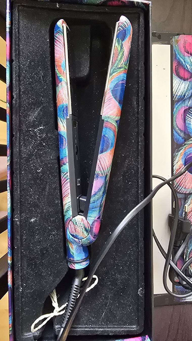 Piastre & Arricciacapelli: PYT Pretty Young Thing Titanium Styling Tool - Peacock!  – Usato da Zürich venduto da hea_sxv7 1