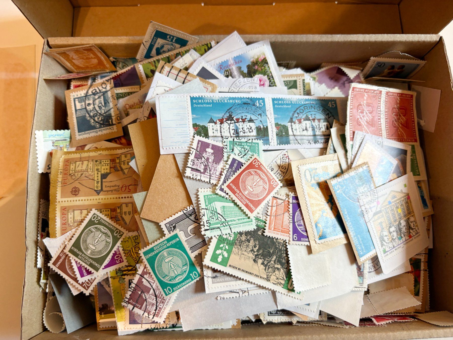 Tutti i francobolli: BOX LOT DDR, Deutschland Briefmarke – Usato da Riva san vitale venduto da abd_p86k 2