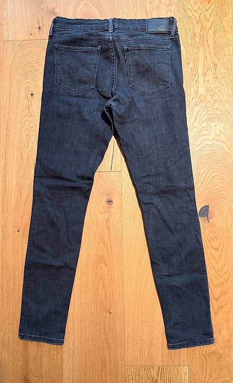 Jeans: Levis Jeans 711 Skinny – Usato da Hindelbank venduto da sarahcw 1