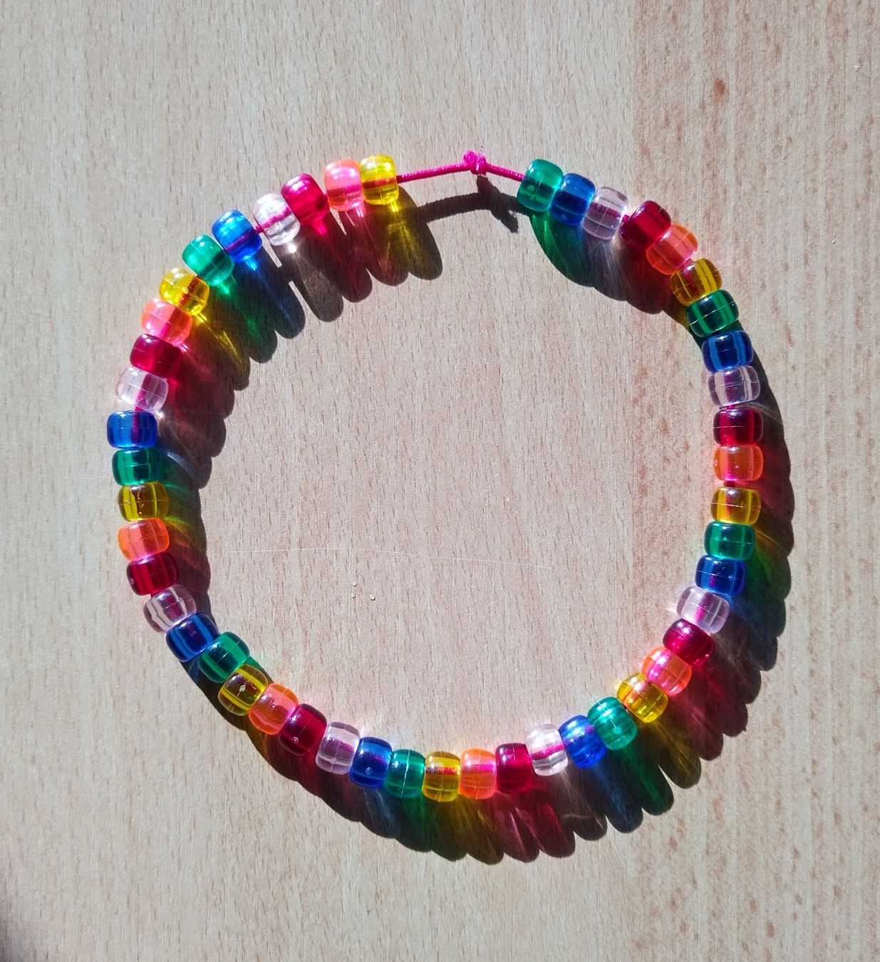 Bracciali & Braccialetti: Handgemachtes Regenbogen Perlen-Armband – Nuovo (secondo la descrizione) da Jona venduto da Argus36 1