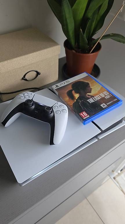 Sony Console: Play Station 5 – Usato da Brissago venduto da fil_t9gk