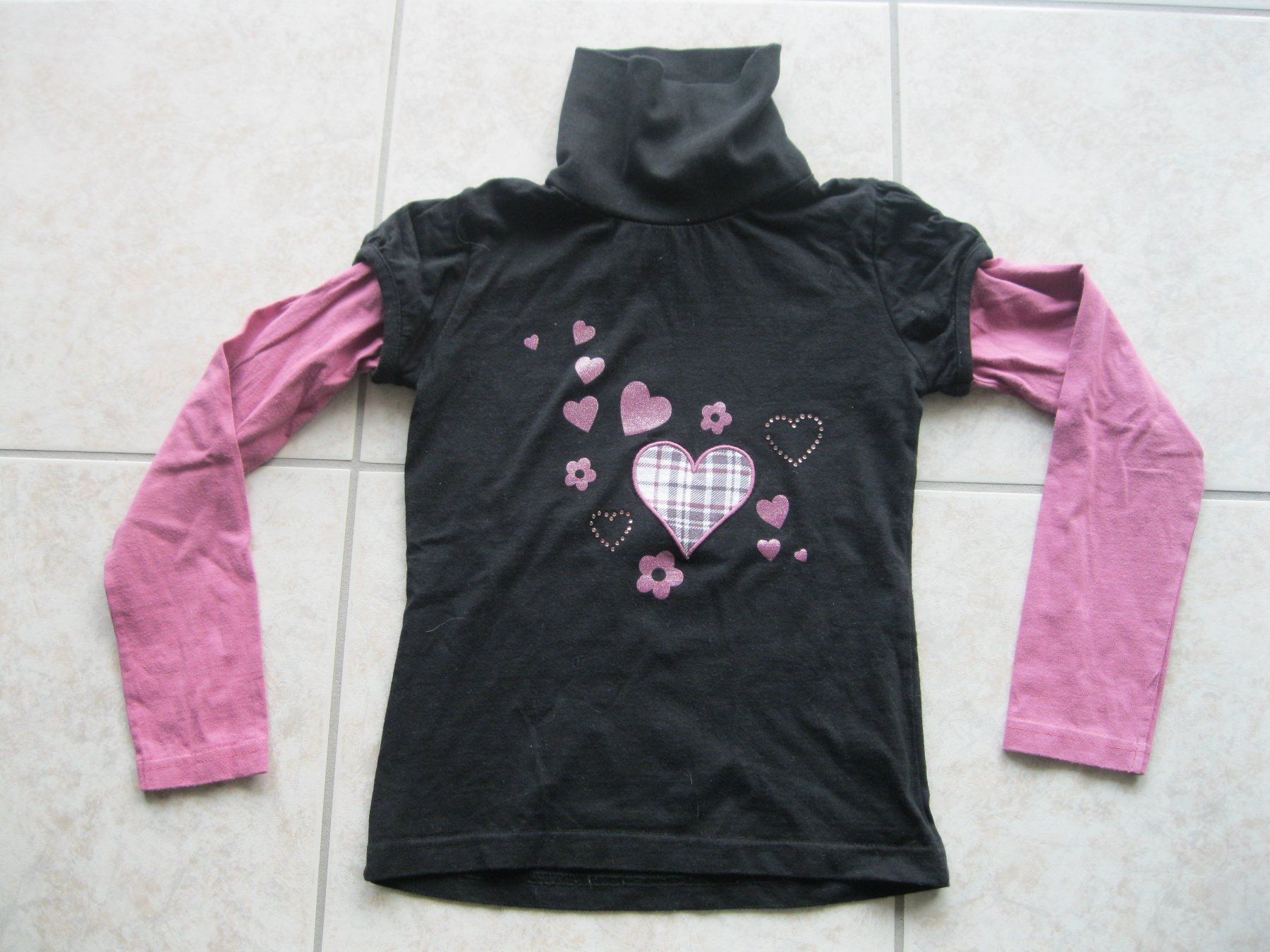 Pullover & Sweatshirts: pull taille 122 – Gebraucht aus vouvry von -tivoli-