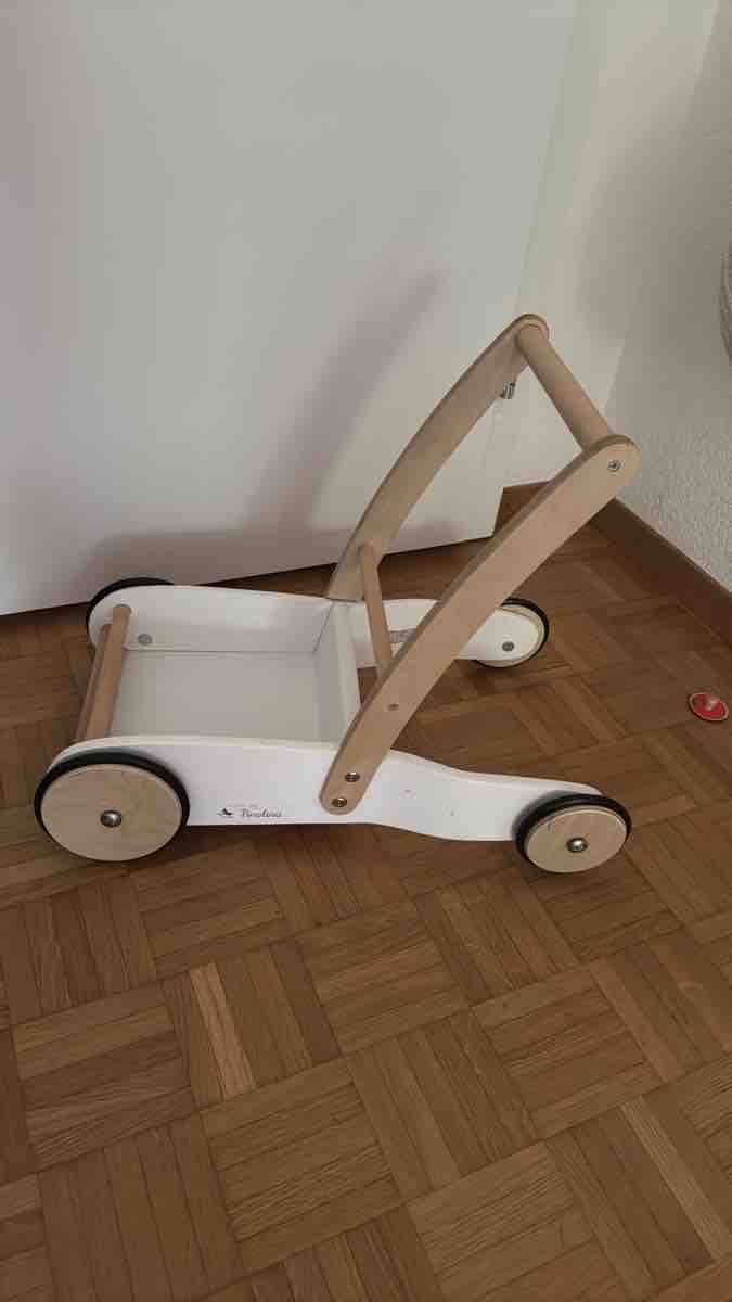 Fahrzeuge für Kinder: Kinderlauflernwagen Holz weiss mit Griff – Gebraucht aus Dübendorf von caethe_b
