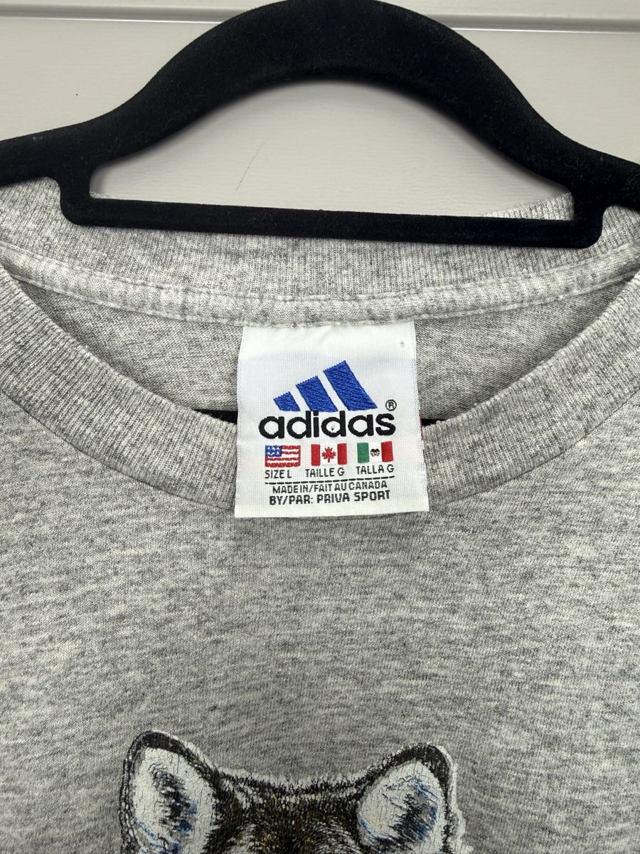 Adidas T-shirt: Vintage Adidas tee made in Canada – Usato da Lausanne venduto da Unehistoiredesapes 2
