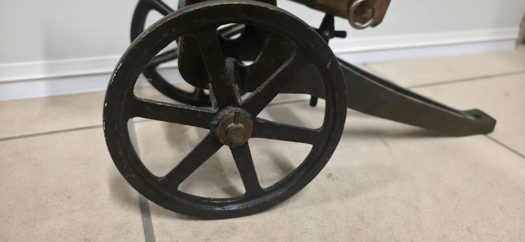 Modellbausätze & Standmodelle: Antike Miniatur Kanone, Geschütz – Gebraucht aus Zürich von spin23 6