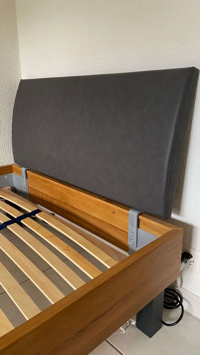 Betten: Bett Wildeiche 100 x 200 – Gebraucht aus Thalwil von drepak 2
