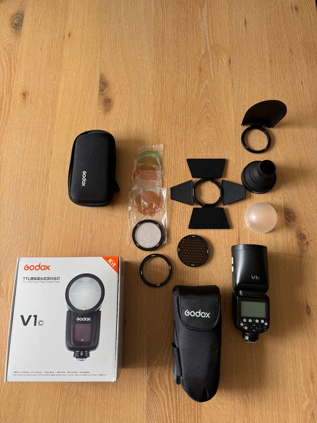 Godox Flash: Godox Speedlite V1 Canon X Pro Trigger Accessories Kit – Usato da Zürich venduto da ket_5bkq