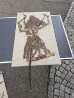 Schattenfigur traditionell mit Stab und Brett guter Zustand