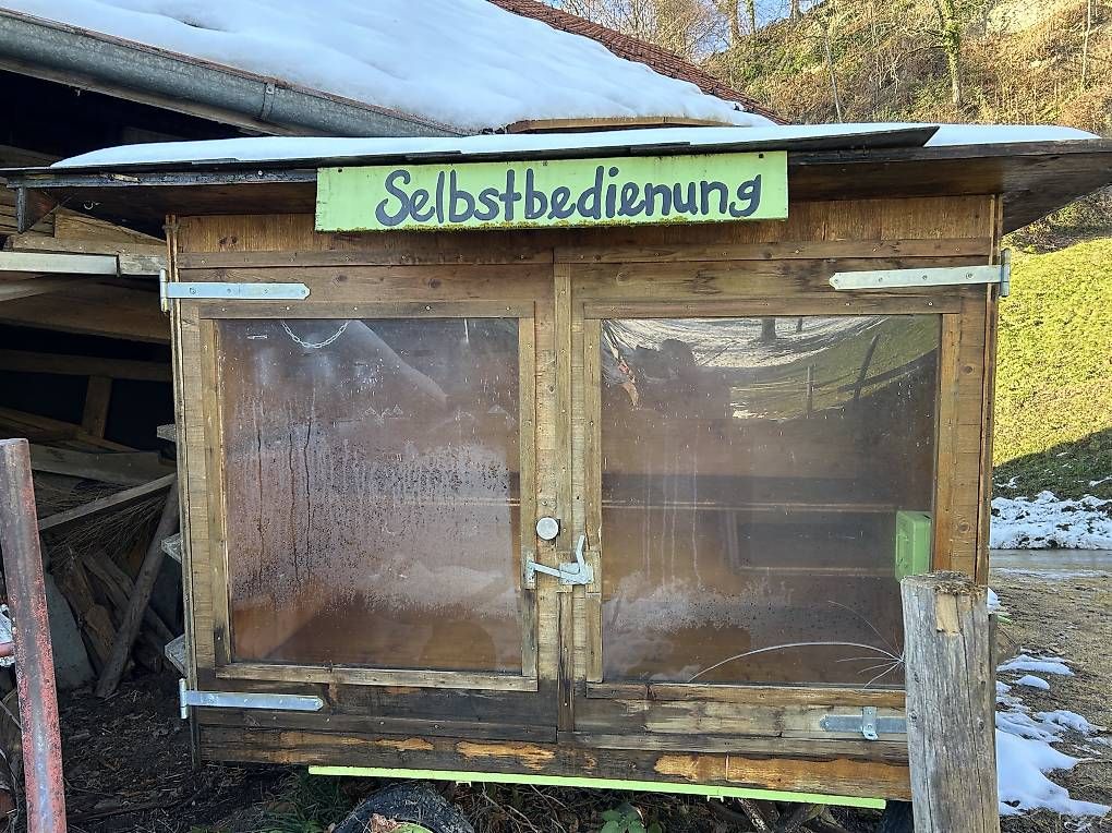 Sonstiges für Firmenanlässe & Parties: Hoflädeli – Gebraucht aus Steinhuserberg von Isaegli