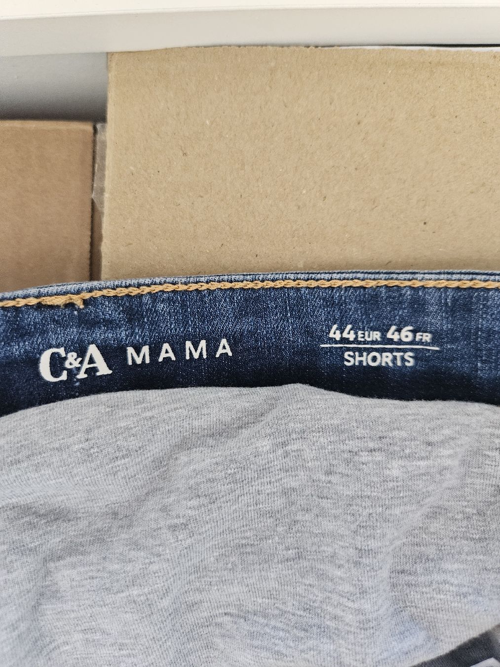 C&A Jeans: C&A mama denim shorts – Nuovo (secondo la descrizione) da Affoltern am Albis venduto da Katarinushka 3