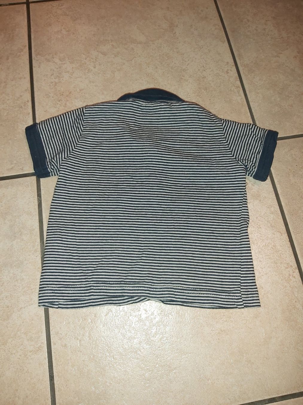 Camicie, T-shirt & Polo: T-shirt blau gestreift Gr.74/80 – Usato da Disentis/Mustér venduto da epa_862v 1