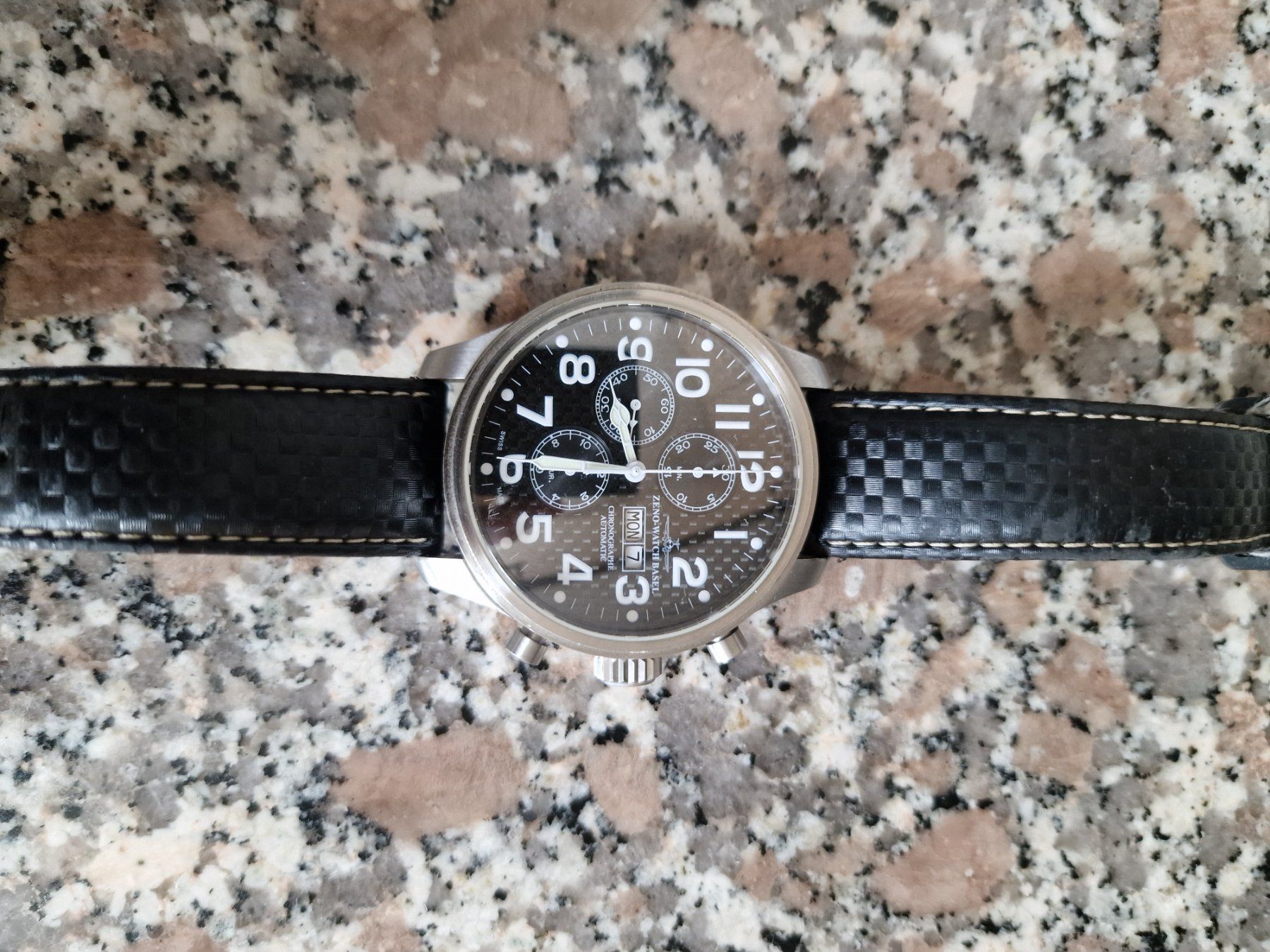Zeno Orologi: Zeno Watch Basel OS Pilot Day Date Oversized | NP. 2400.- – Usato da Ettiswil venduto da Tictactimerunner 1
