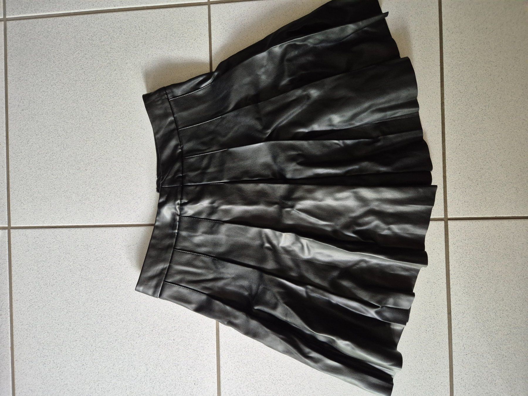Vero Moda Röcke: Lederrock, Grösse M – Gebraucht aus Bern von isi_c58d