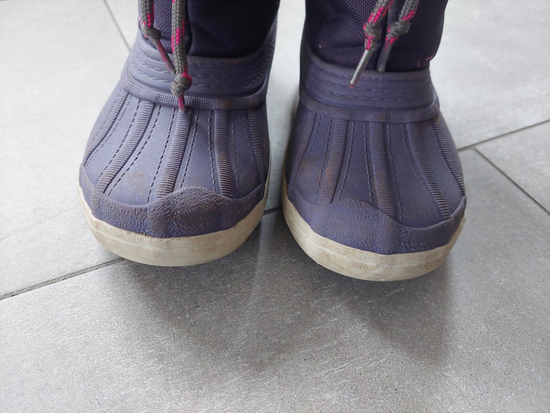 Scarpe per ragazze: Winterstiefel / Schneeschuhe von Stups Gr. 30 / 31 – Usato da Wiesendangen venduto da troawus 5