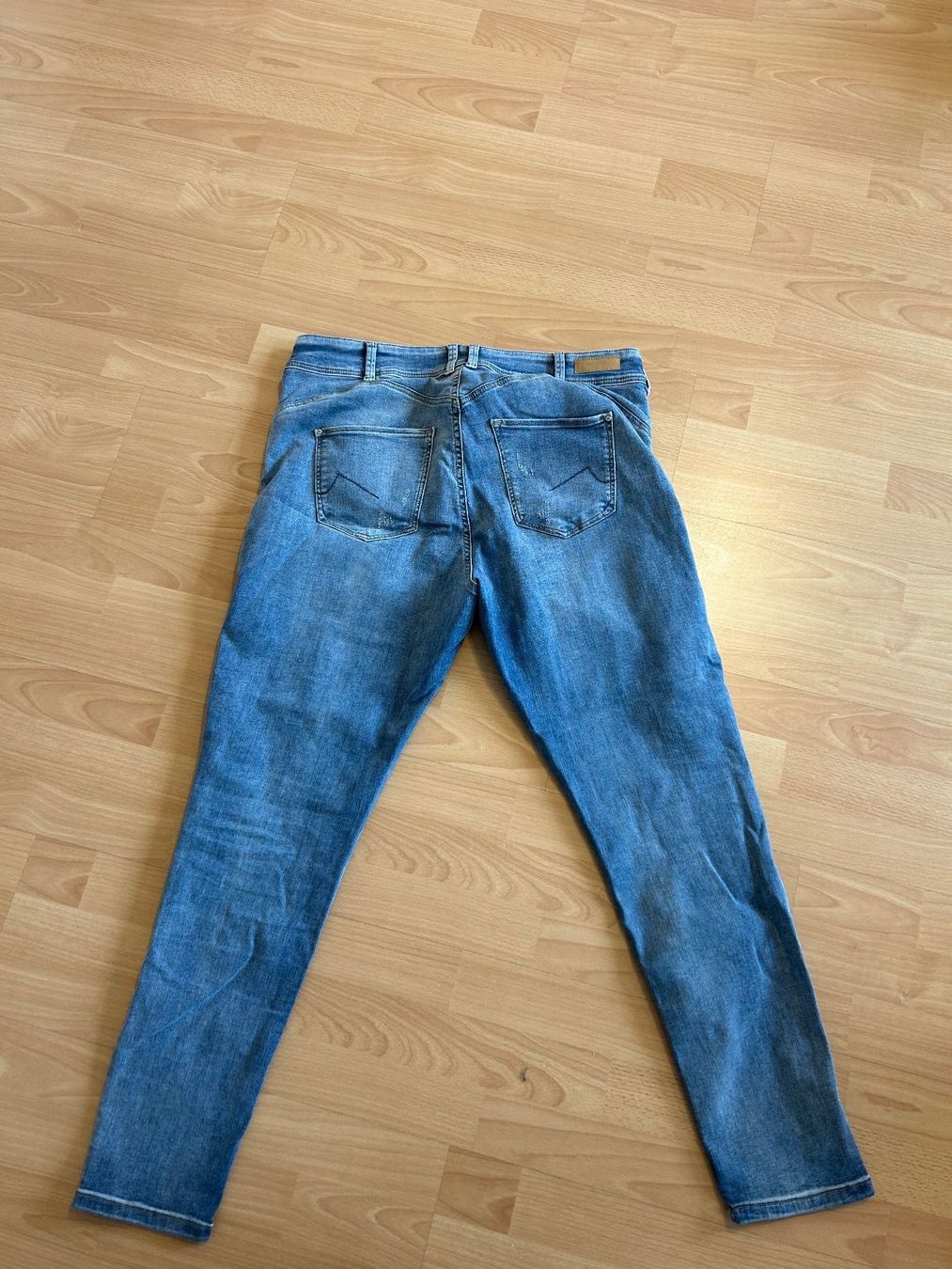 C&A Jeans: Jeans Clockhouse Grösse 48 - helleres blau – Usato da Biel/Bienne venduto da SandraDG 2