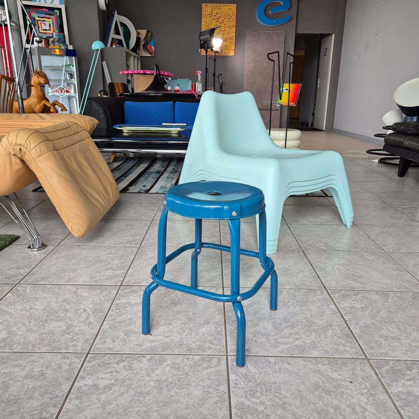 Ikea Sgabelli: IKEA Räskog Hocker Industriedesign Stool Metall Höcker – Usato da Nottwil venduto da Wondewa-Shop 9