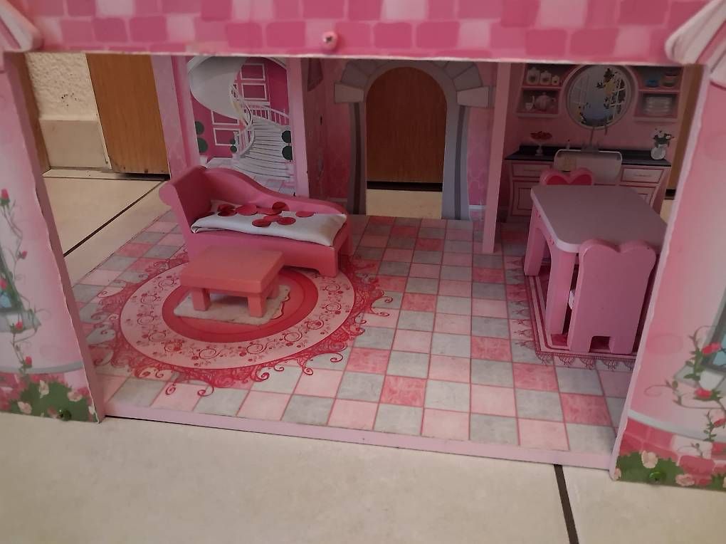 Case e mobili per bambole: Puppenhaus – Usato da Wangen ZH venduto da oky-doky 2