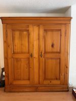 Antiker Schrank