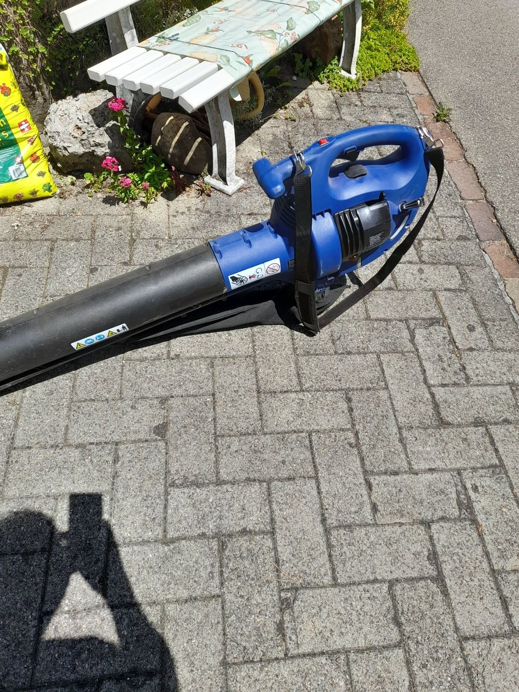 Einhell Soffiatori & Aspiratori per foglie: Benzin Sauger-Bläser 2 Takt – Usato da Wald ZH venduto da Bachtel13