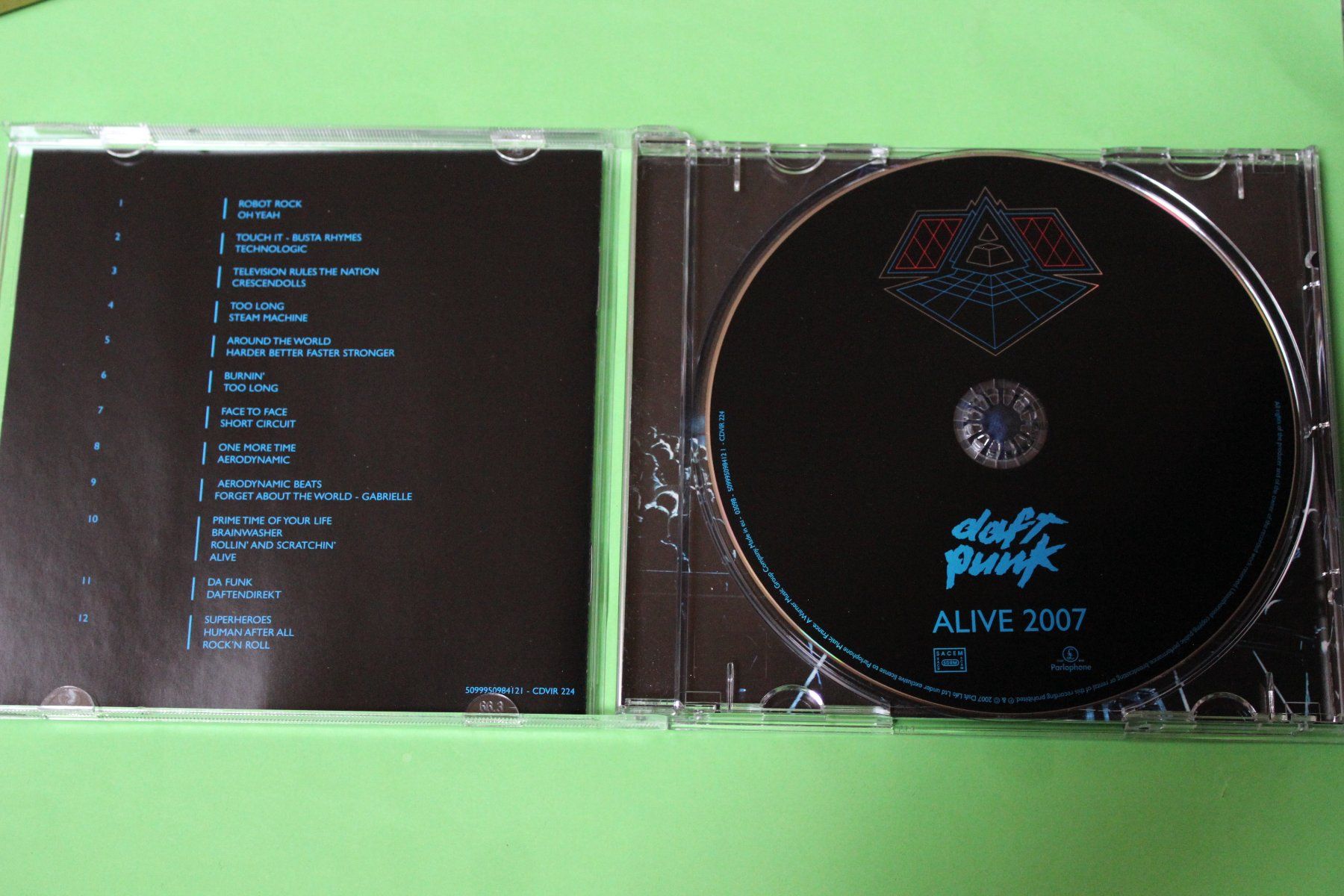 CD: Daft Punk - Alive 2007 CD Guter Zustand – Usato da Tübach venduto da JamesStone 3