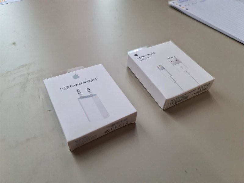 Caricabatterie: Apple iPhone Ladegerät mit Stecker und Kabel – Nuovo e nell'imballaggio originale da Wängi venduto da LiqKojote