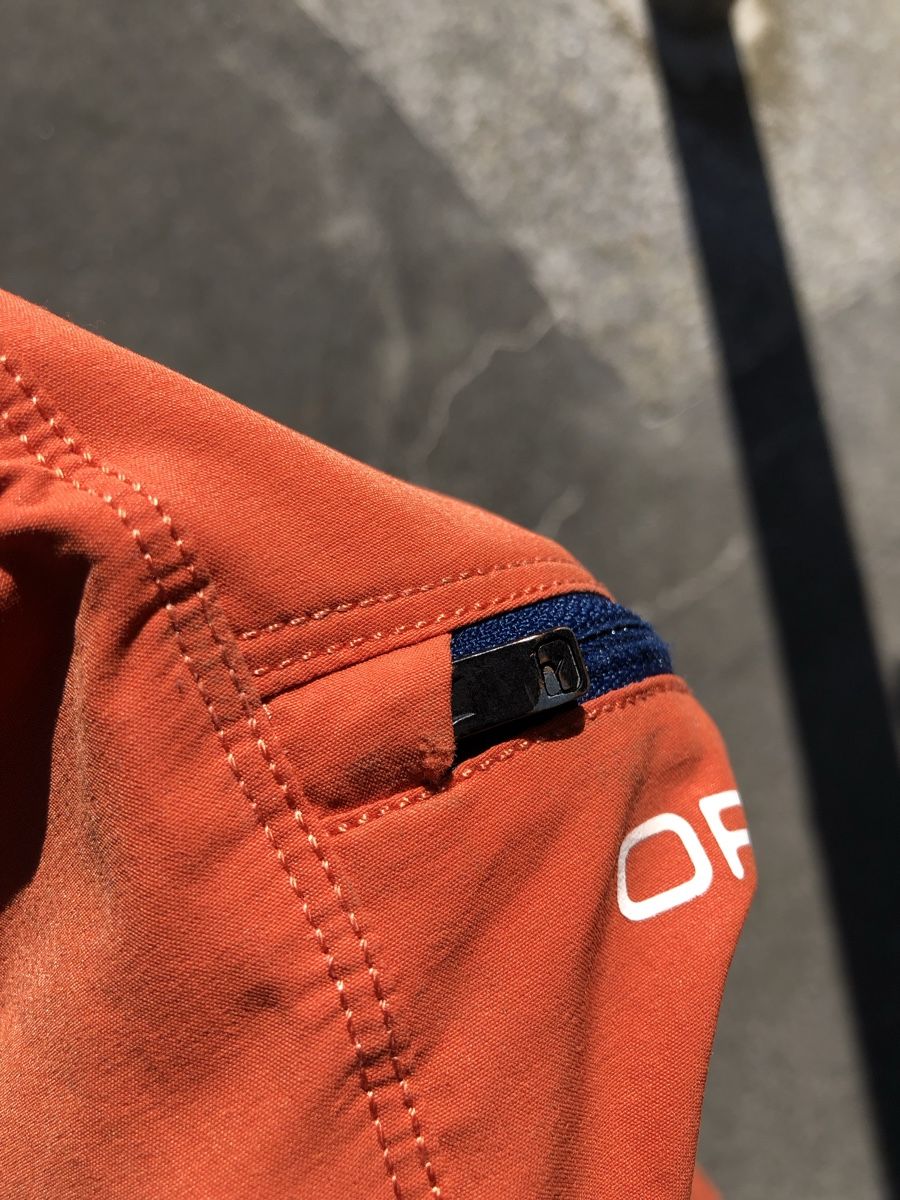 Ortovox Pantaloni: Ortovox Pelmo Shorts – Usato da Fribourg venduto da ann_l9b7 7