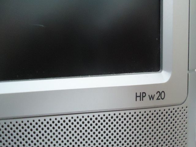Hewlett Packard Monitor: HP w 20 Monitor Computerbildschirm – Usato da Ergisch venduto da Baluna24 2