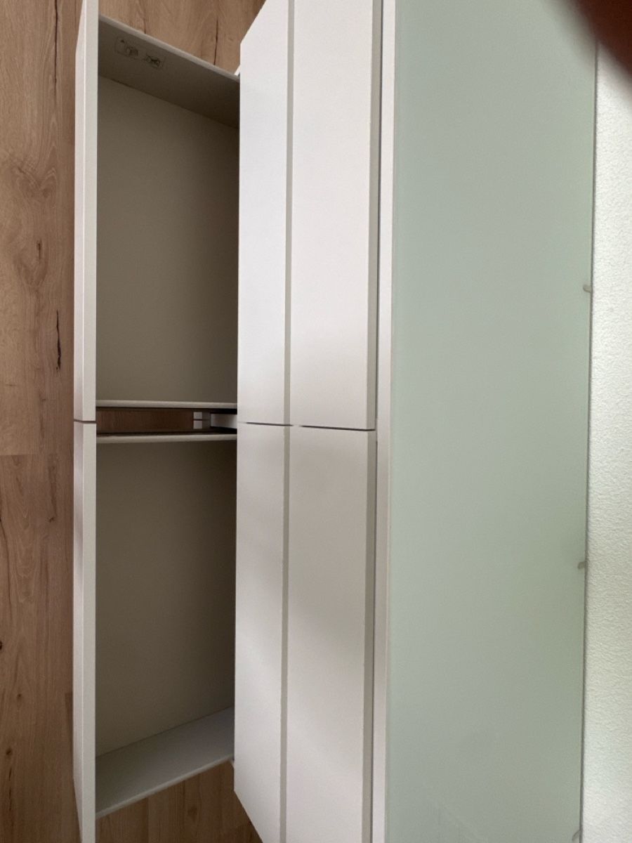 Ikea Kommoden: Kommode Malm weiss mit Glasfront 6 Schubladen  – Gebraucht aus Menziken von Ranma 3