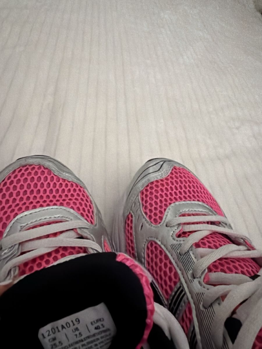 Herrenschuhe: Laufschuhe pink/silber Grösse 40.5 – Gebraucht aus Zürich von Richard_Sandy 3