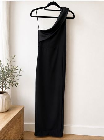 Elegant Black Evening Dress